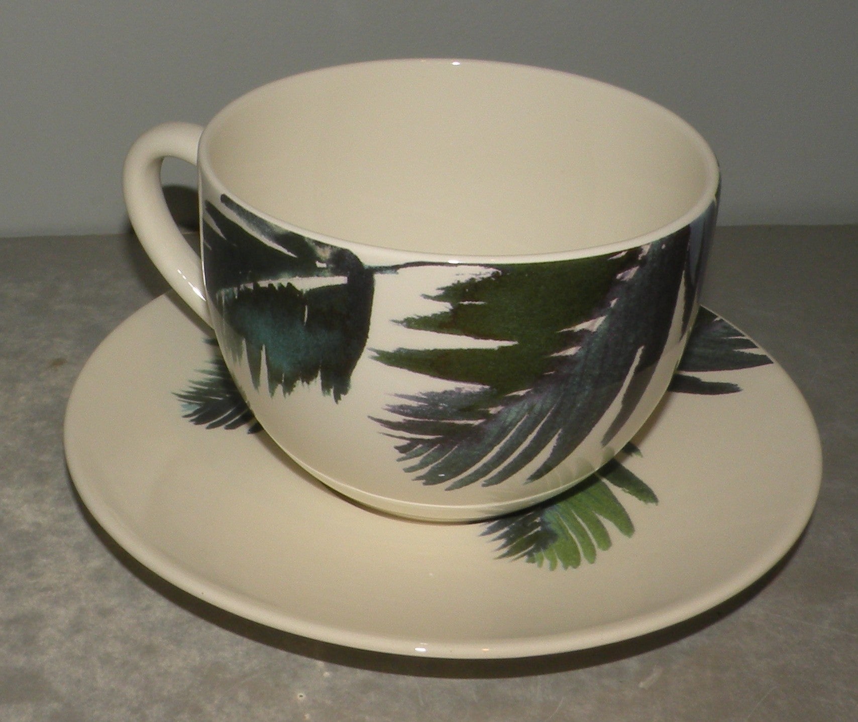 Jumbo Breakfast Cup & Saucer , Jardins Extraordinaires