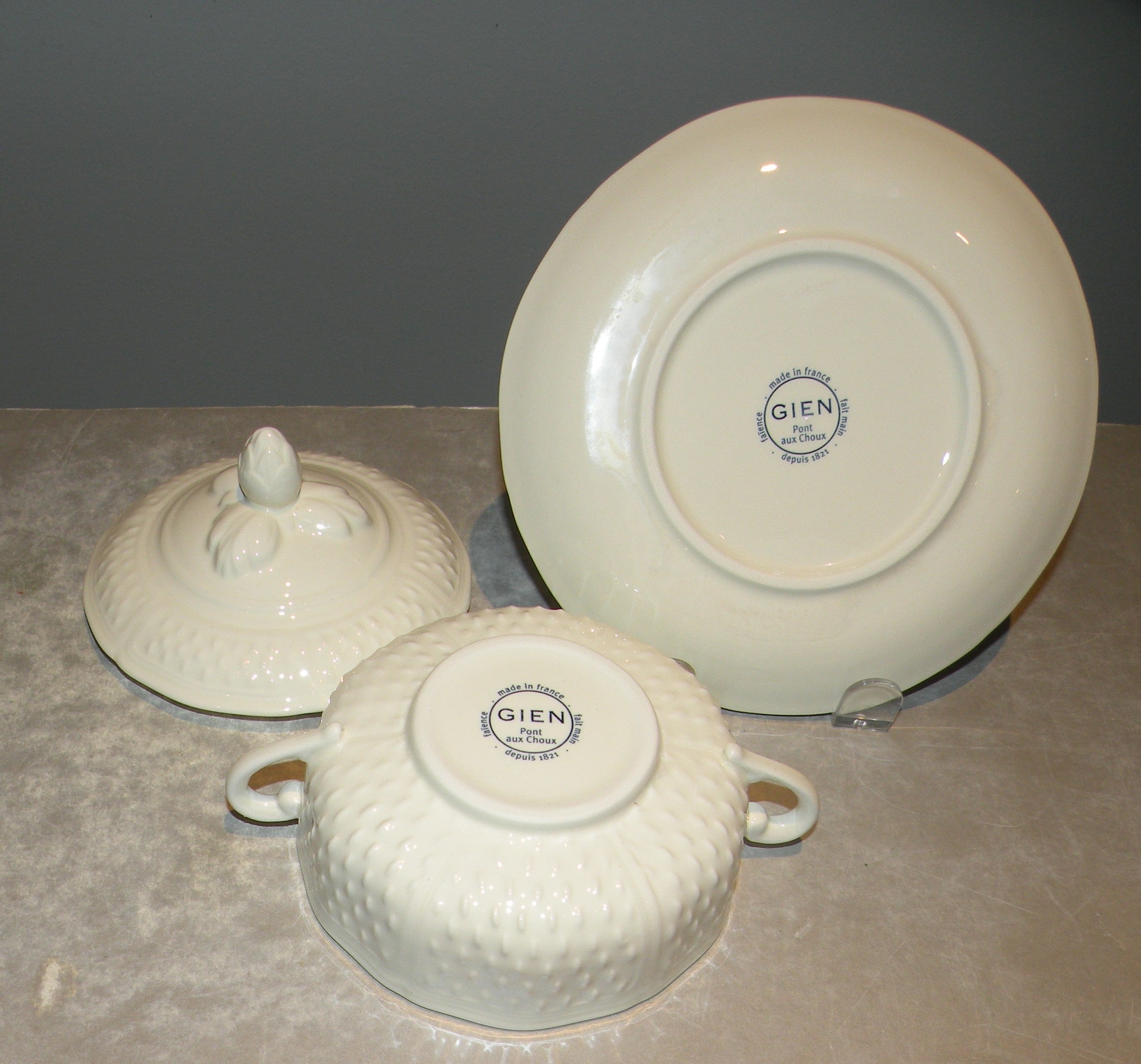Covered Bouillon Bowl w/Lugs & Saucer, Pont Aux Choux Mais