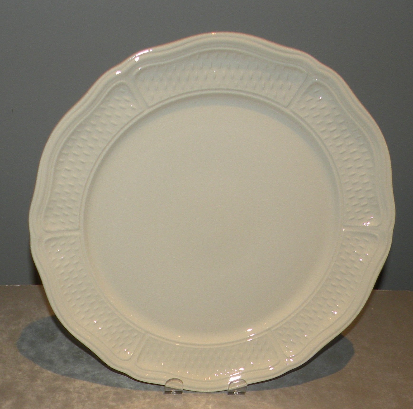 Charger Plate, Pont Aux Choux Mais