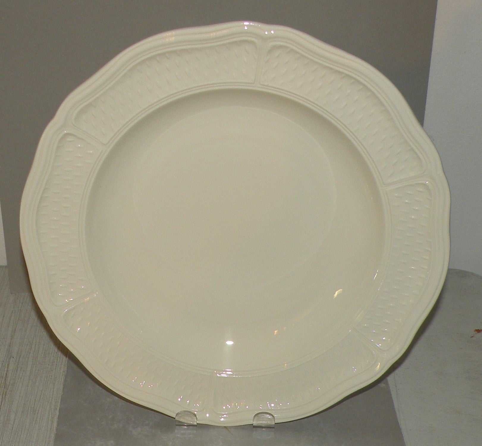 Round Deep Dish Nr 4, Pont Aux Choux Mais