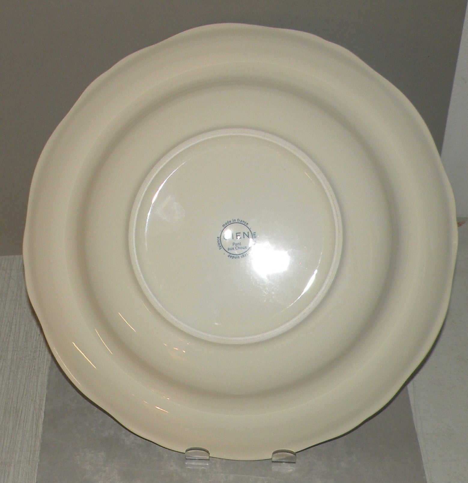 Round Deep Dish Nr 4, Pont Aux Choux Mais