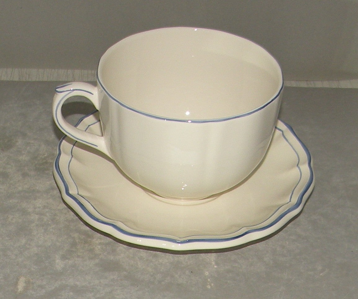 Jumbo Breakfast Cup & Saucer , Filet Bleu