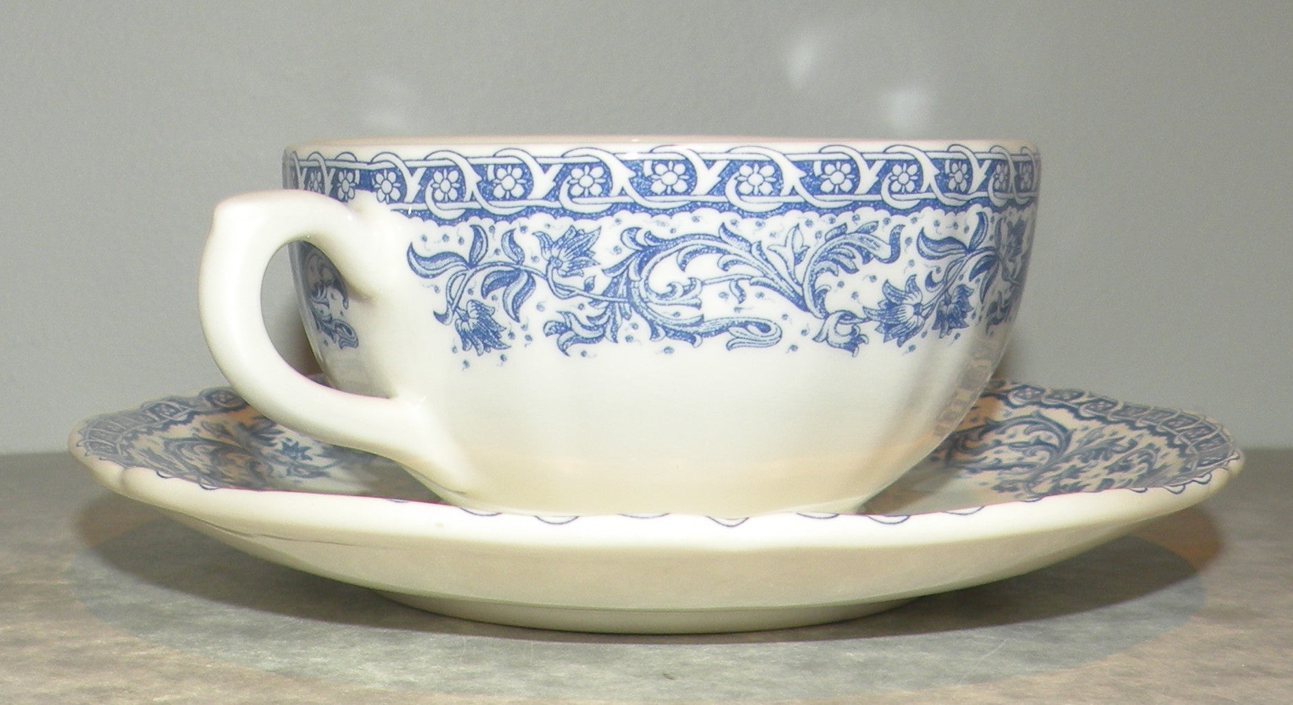 Tea Cup & Saucer, Rouen 37