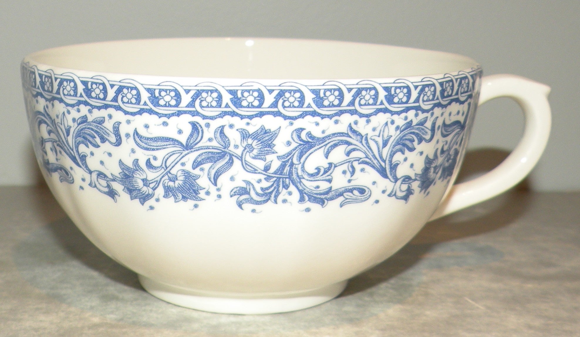 Breakfast Cup Alonce ( no Saucer ) , Rouen 37