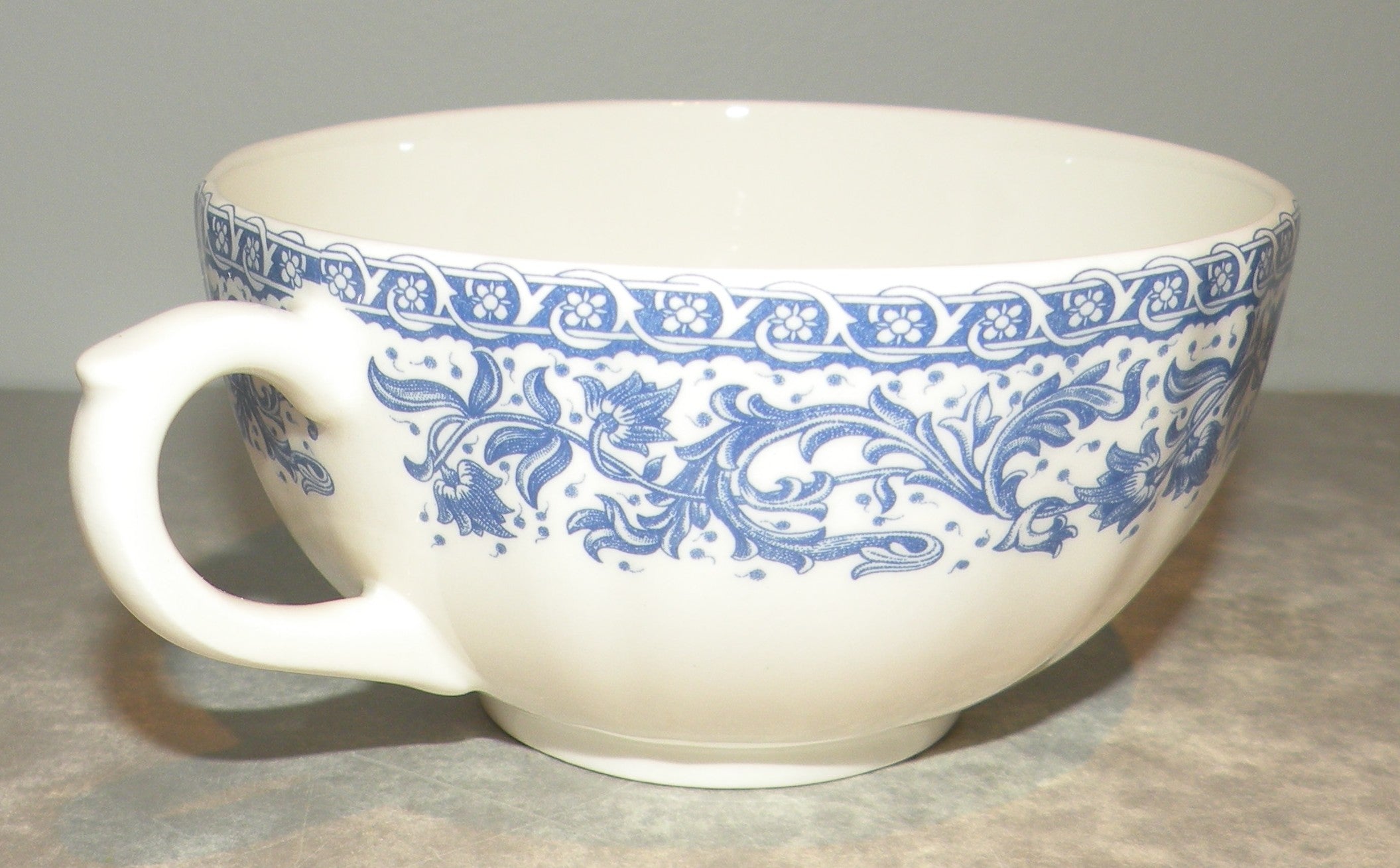 Breakfast Cup Alonce ( no Saucer ) , Rouen 37