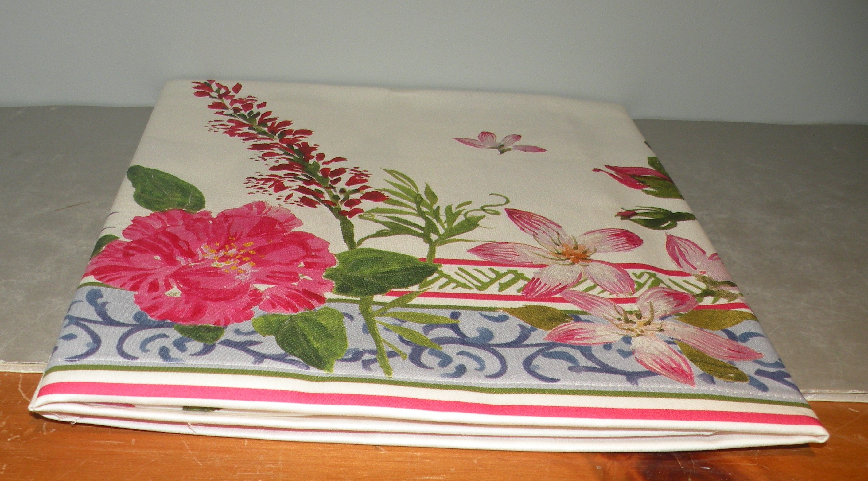 Small Square Table Cloth, Millefleurs