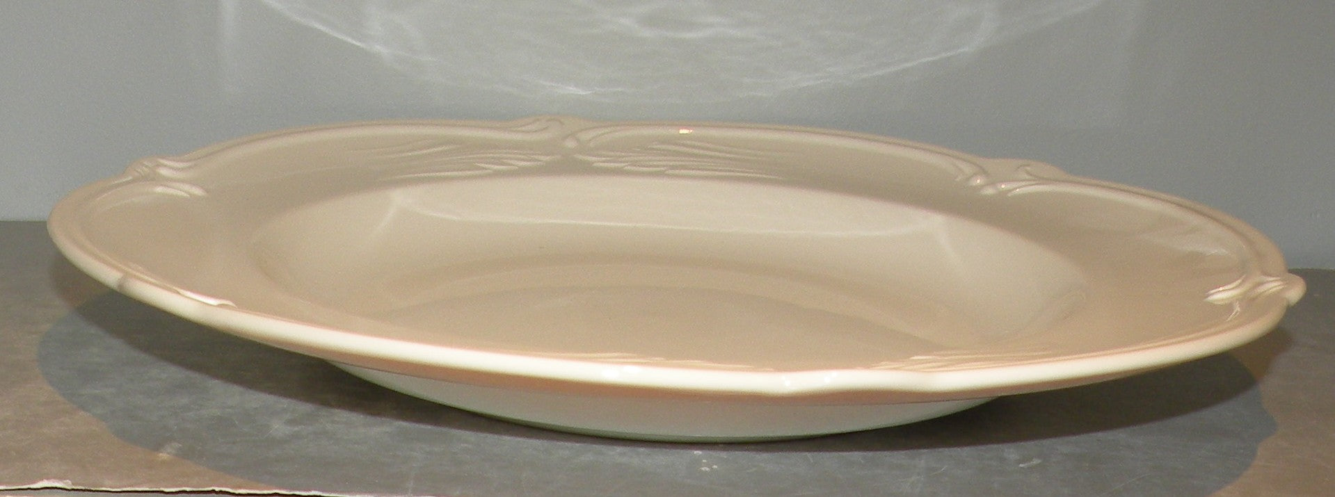 Round Deep Platter , Rocaille White