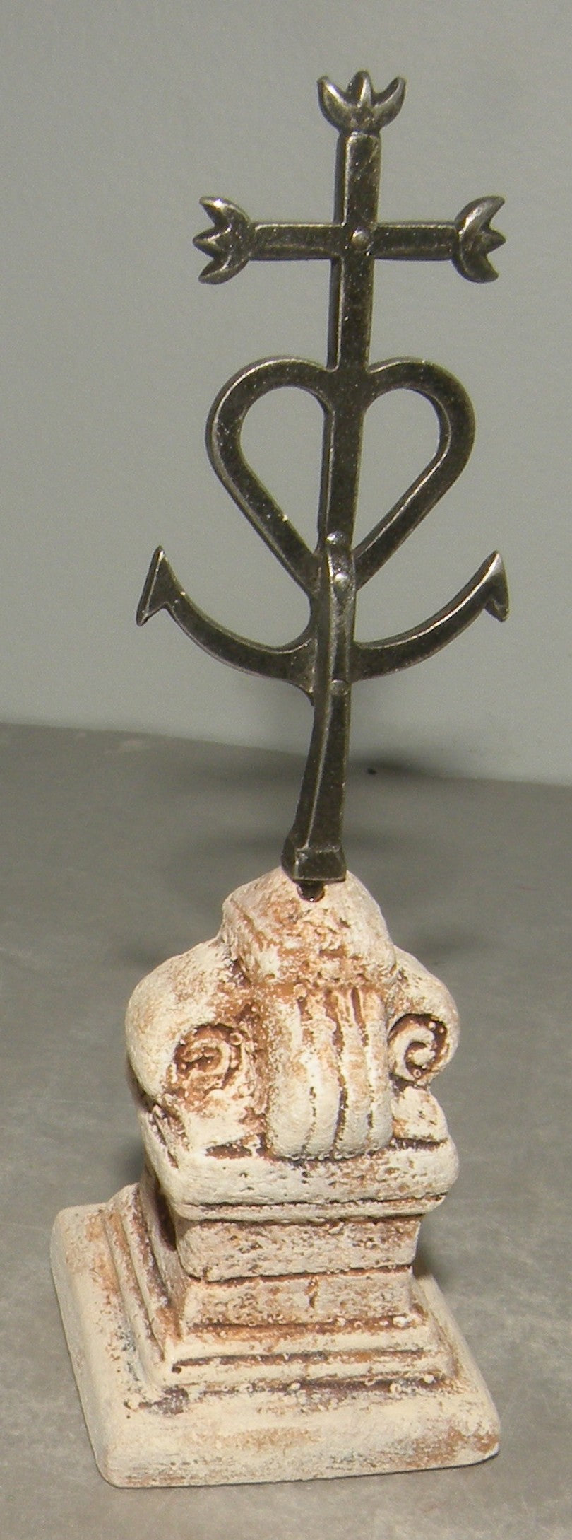 Camargue cross, High Density Plaster , (  957 ) Fouque 6 Cm