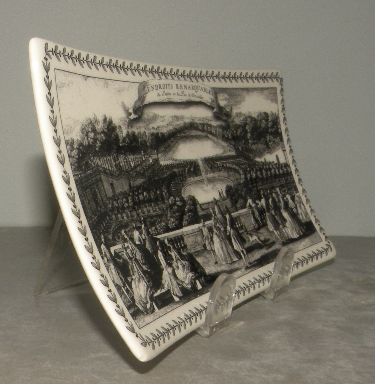 Letter Tray, Versailles