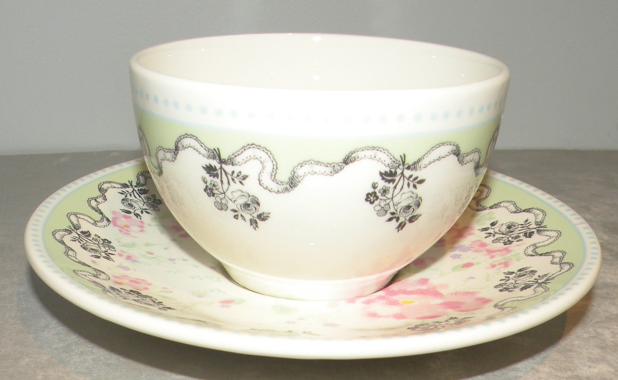 Tea Cup & Saucer, Pompadour