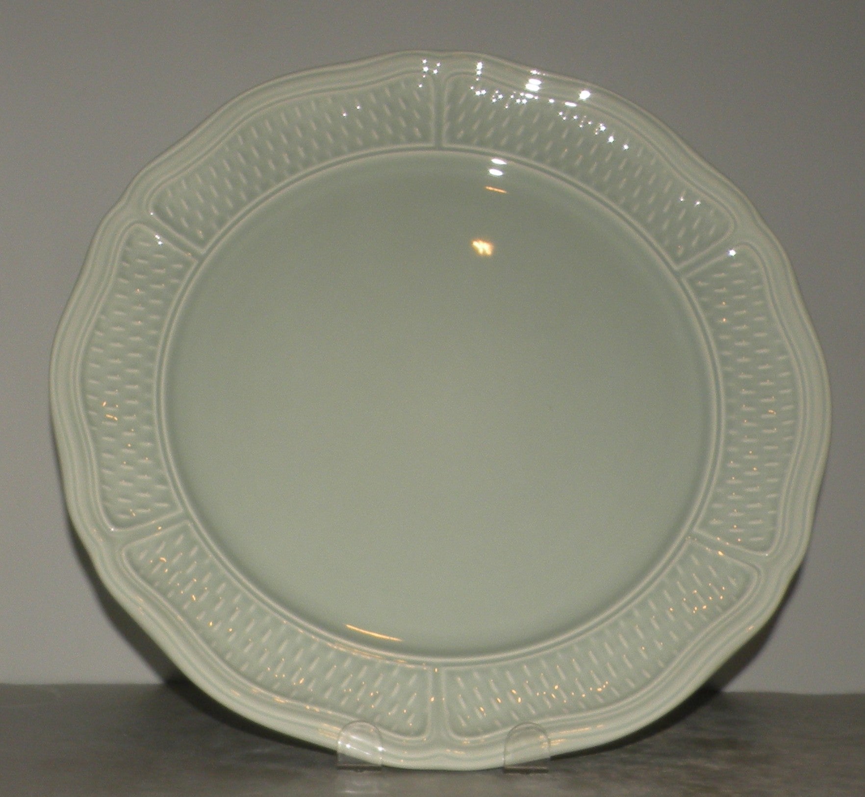Charger, Pont Aux Choux Celadon