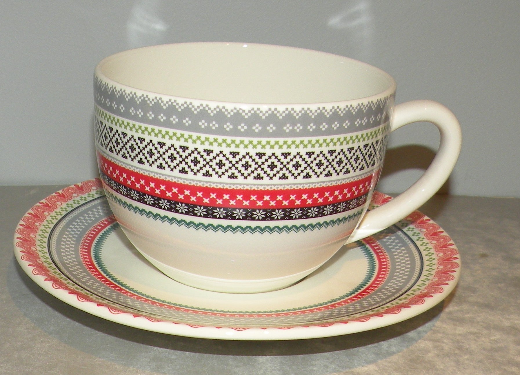 Jumbo Breakfast Cup & Saucer, Hiver Scandinave