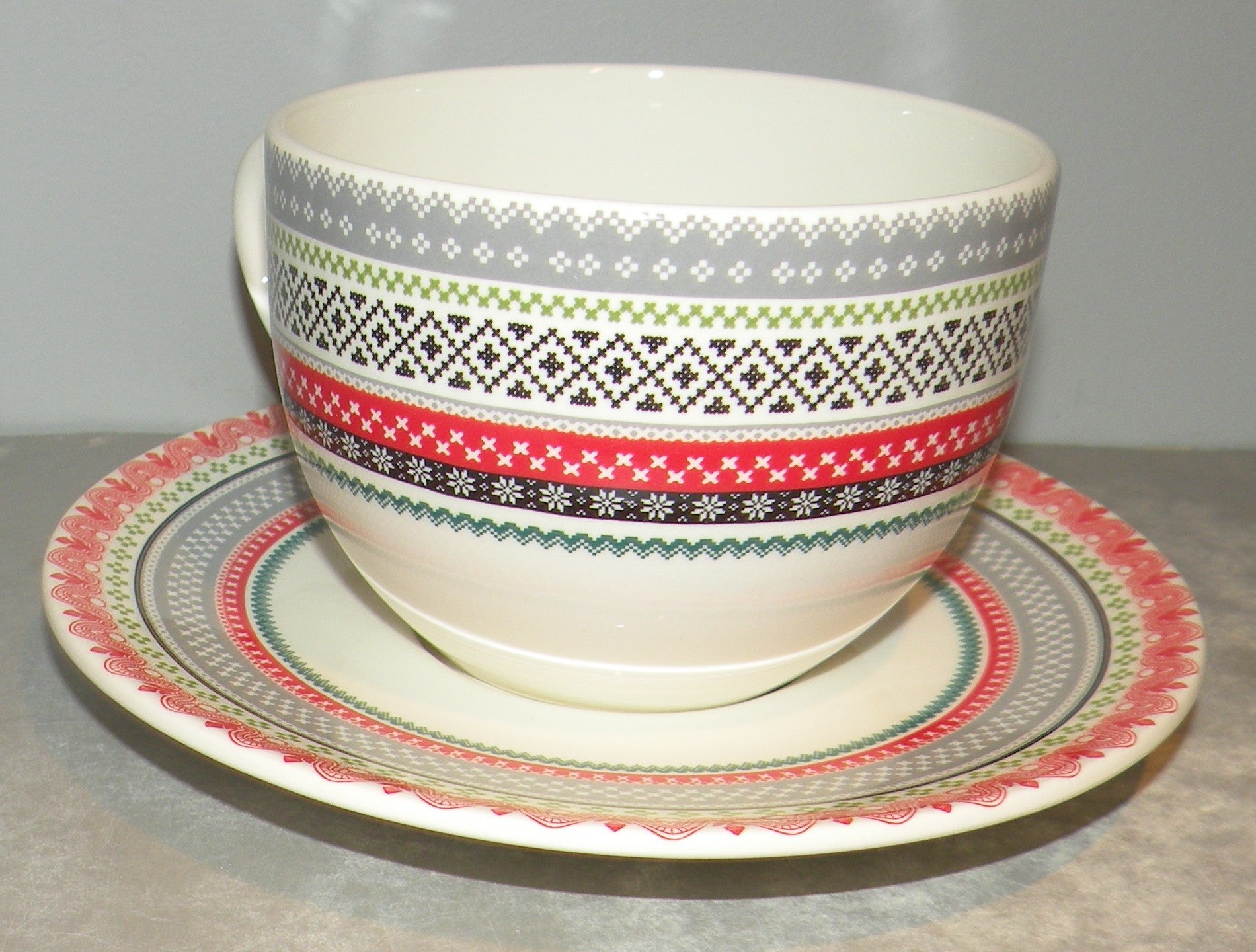 Jumbo Breakfast Cup & Saucer, Hiver Scandinave