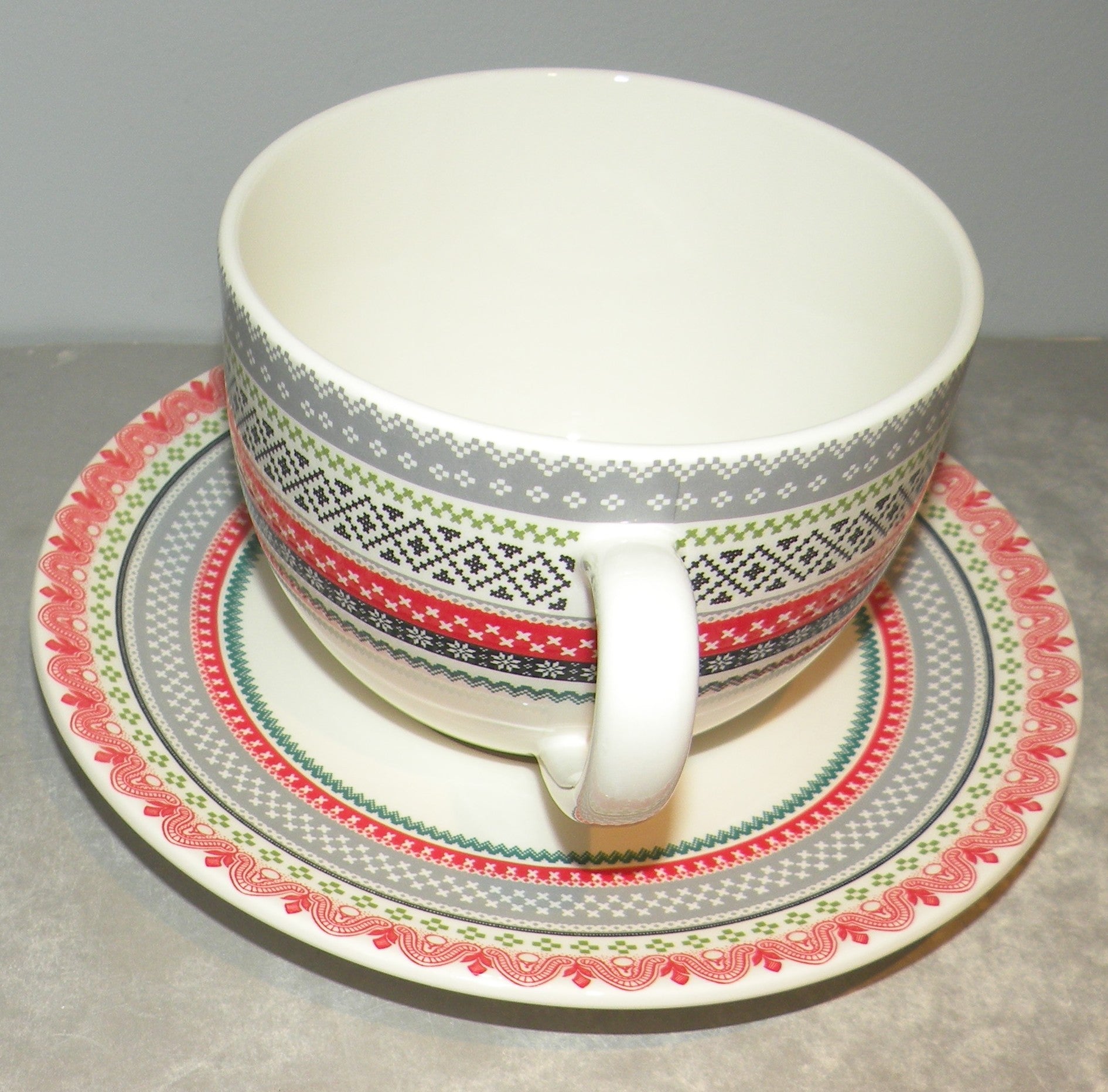 Jumbo Breakfast Cup & Saucer, Hiver Scandinave