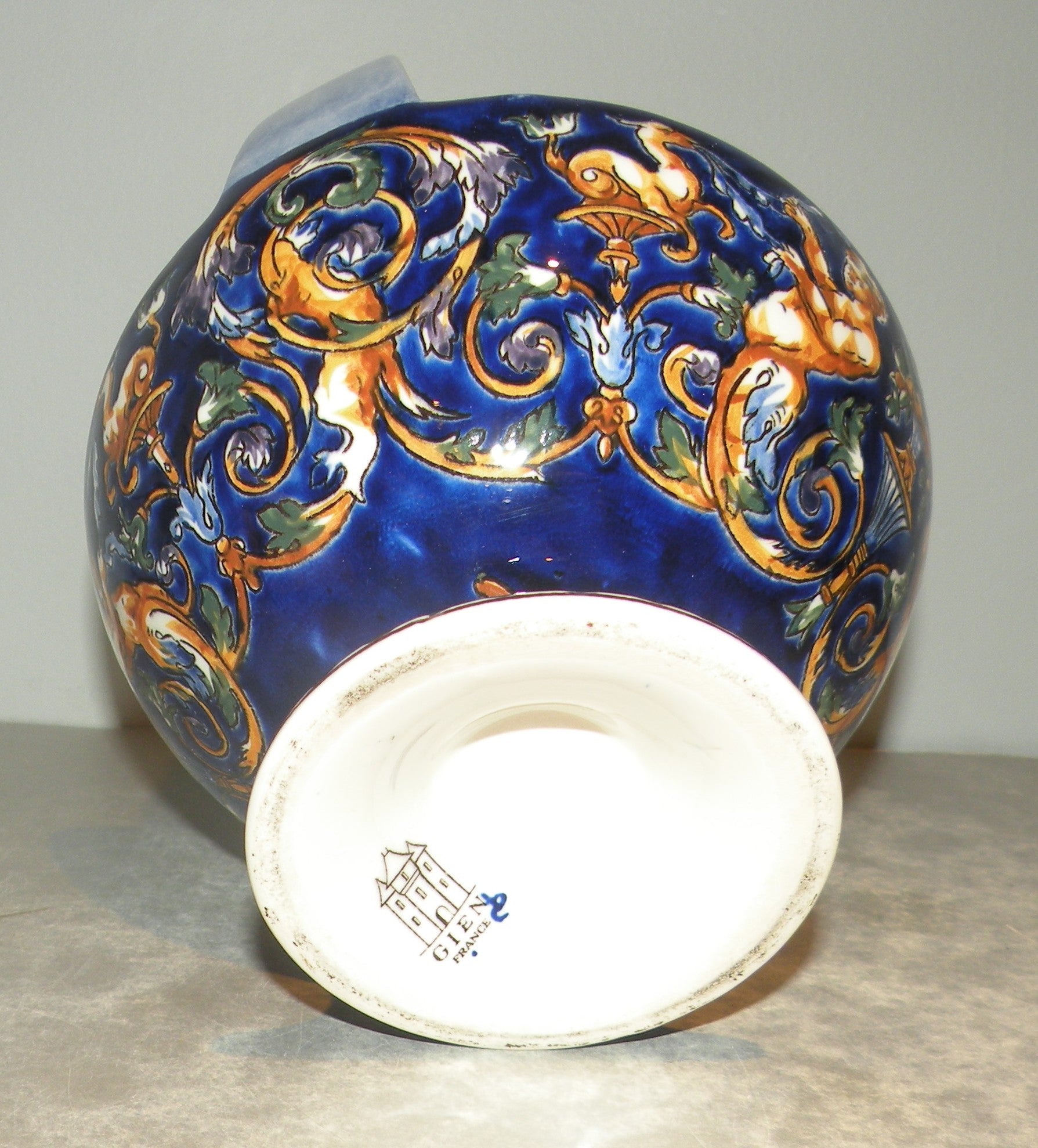vase cruchon n°16 , Renaissance Italien Urbino à fond bleu