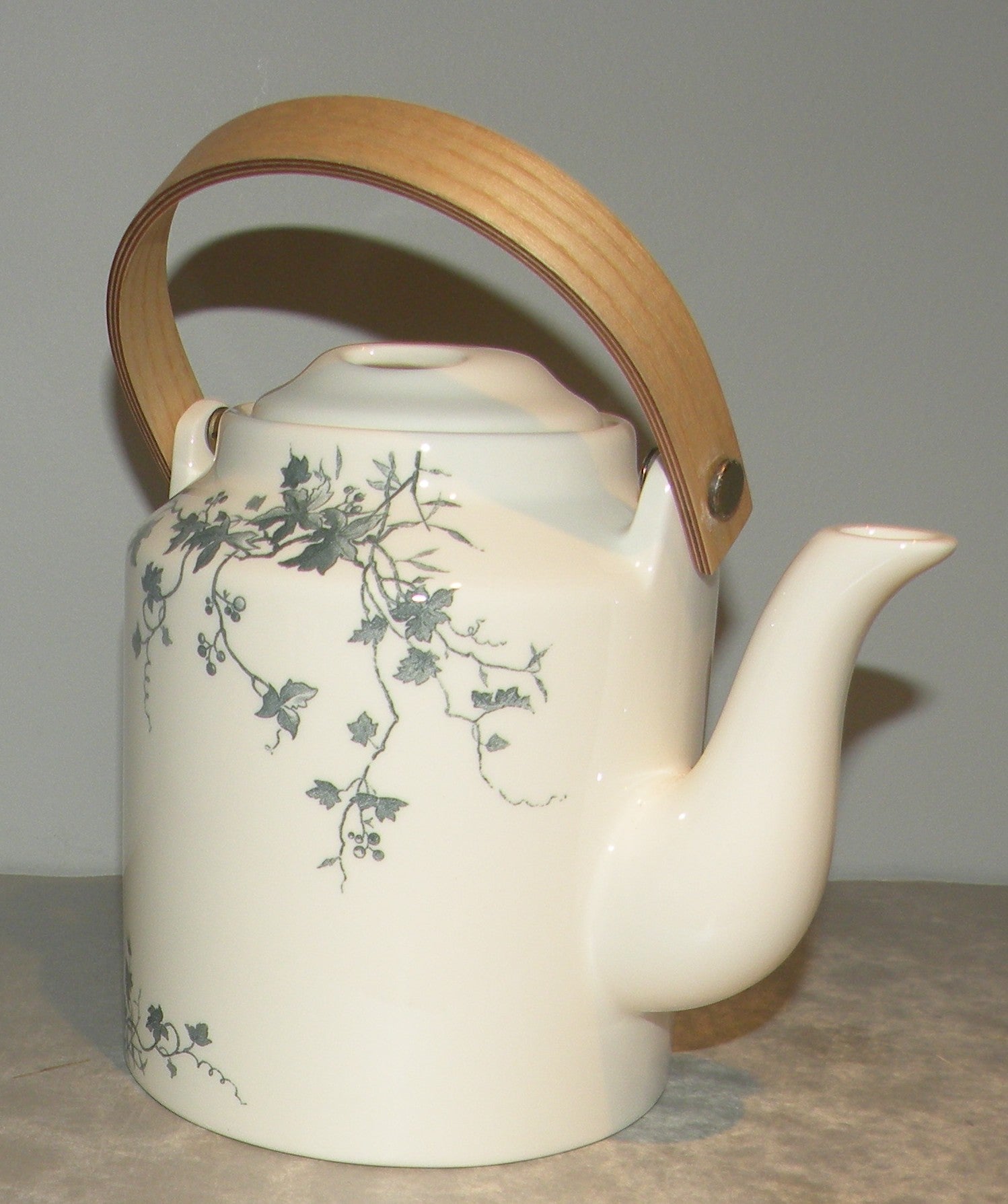 Japanese Tea Pot  Les Oiseaux