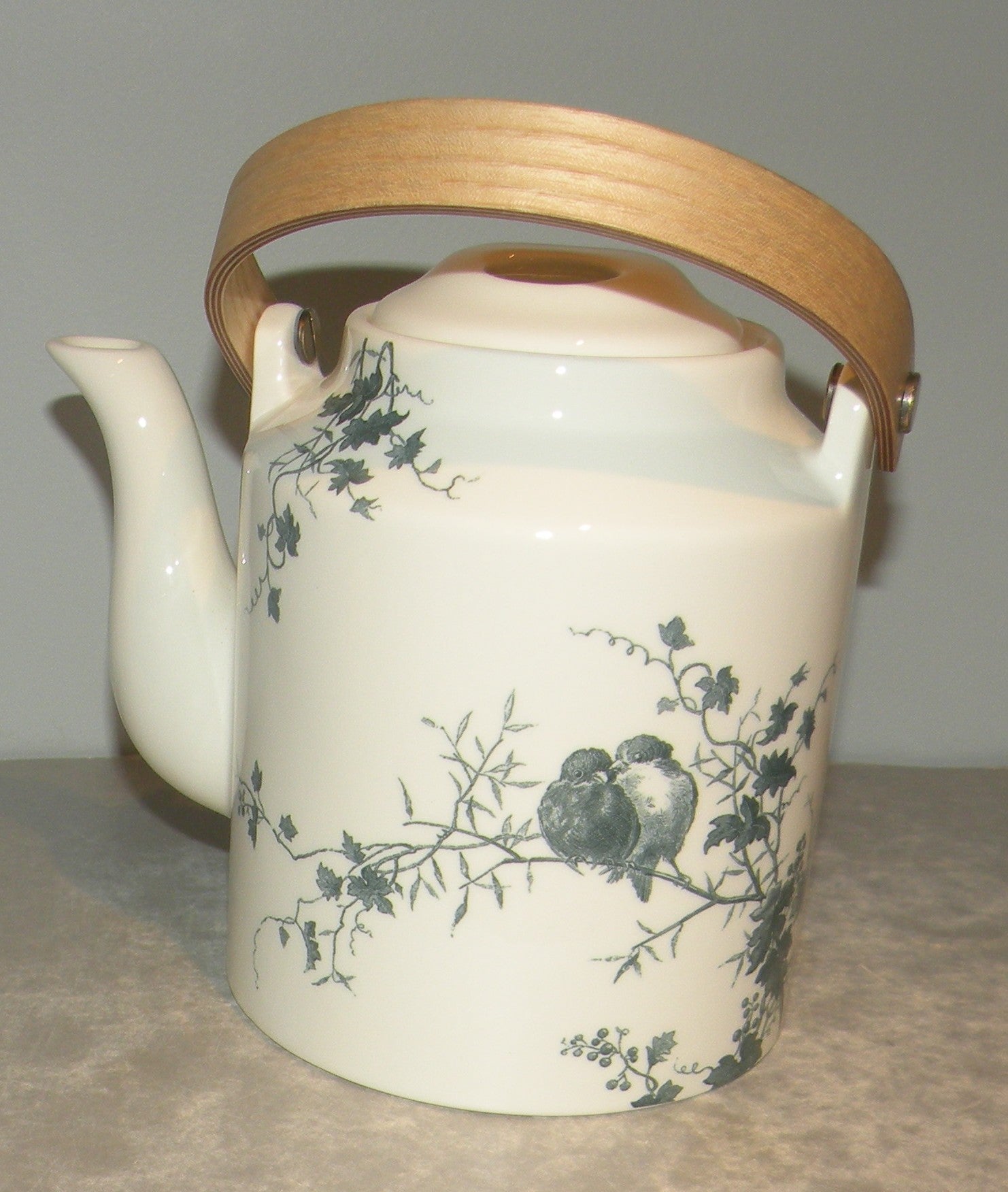 Japanese Tea Pot  Les Oiseaux