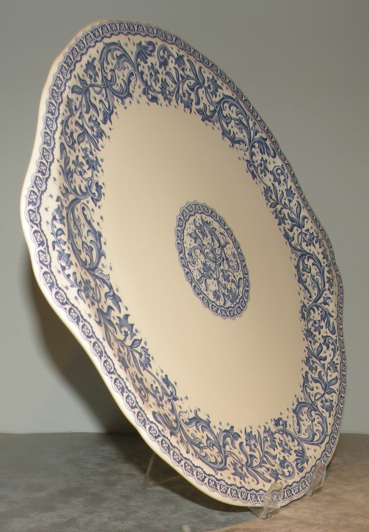 Eared Cake Platter, Rouen 37