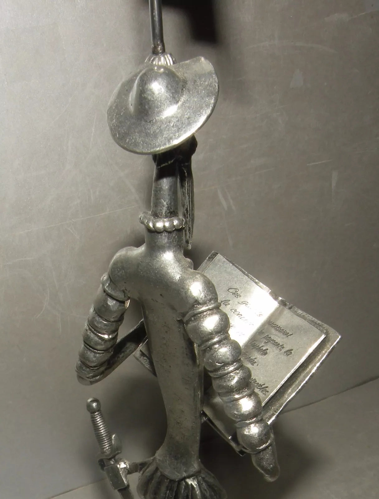 Don quichotte with book Large