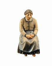Woman sitting (without bench), Rustic