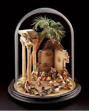 Nativity of 17 pieces with Crib,  Nazarene