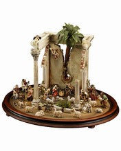 Nativity of 32  pieces with Temple,  Nazarene