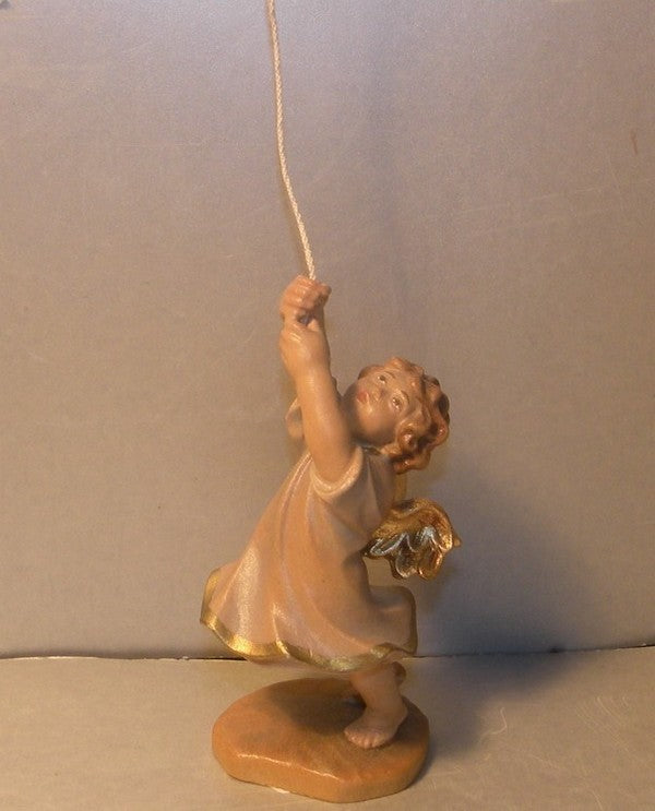 Angel Going down with yarn no 1, Rustic