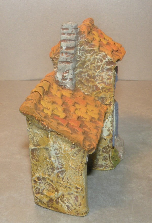 Hut and open Barn,(all clay),  Fouque 2 cm