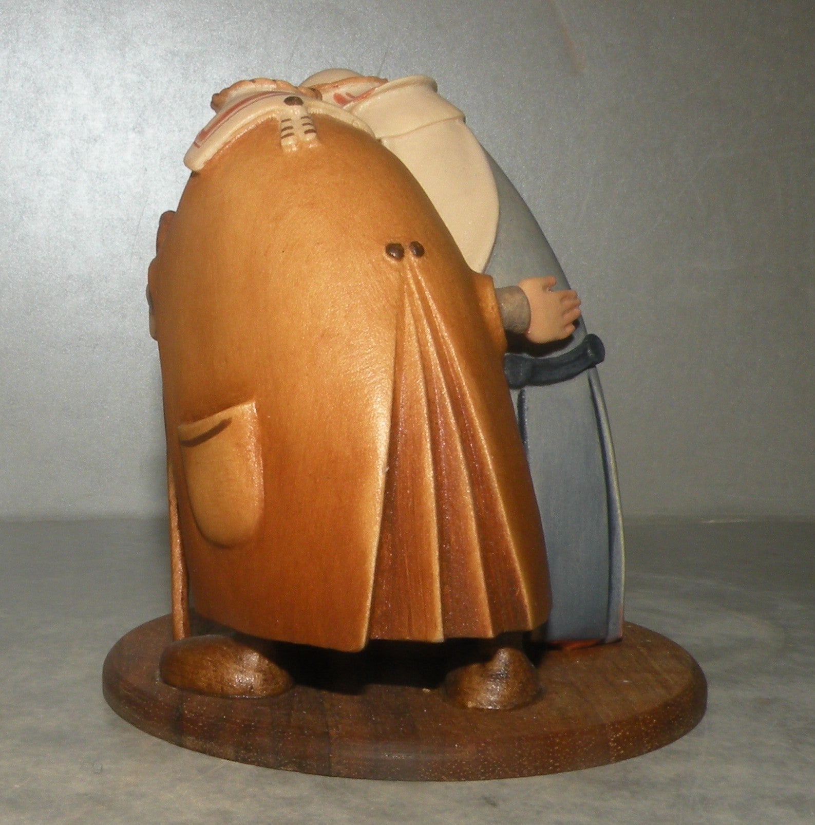 Holy Family on base of walnutwood ( 10210-S3 )