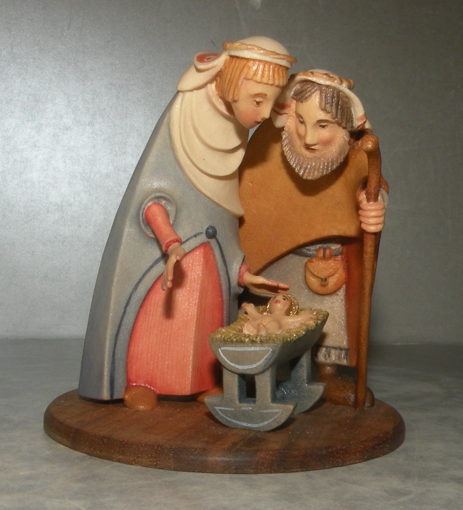 Holy Family on base of walnutwood ( 10210-S3 )