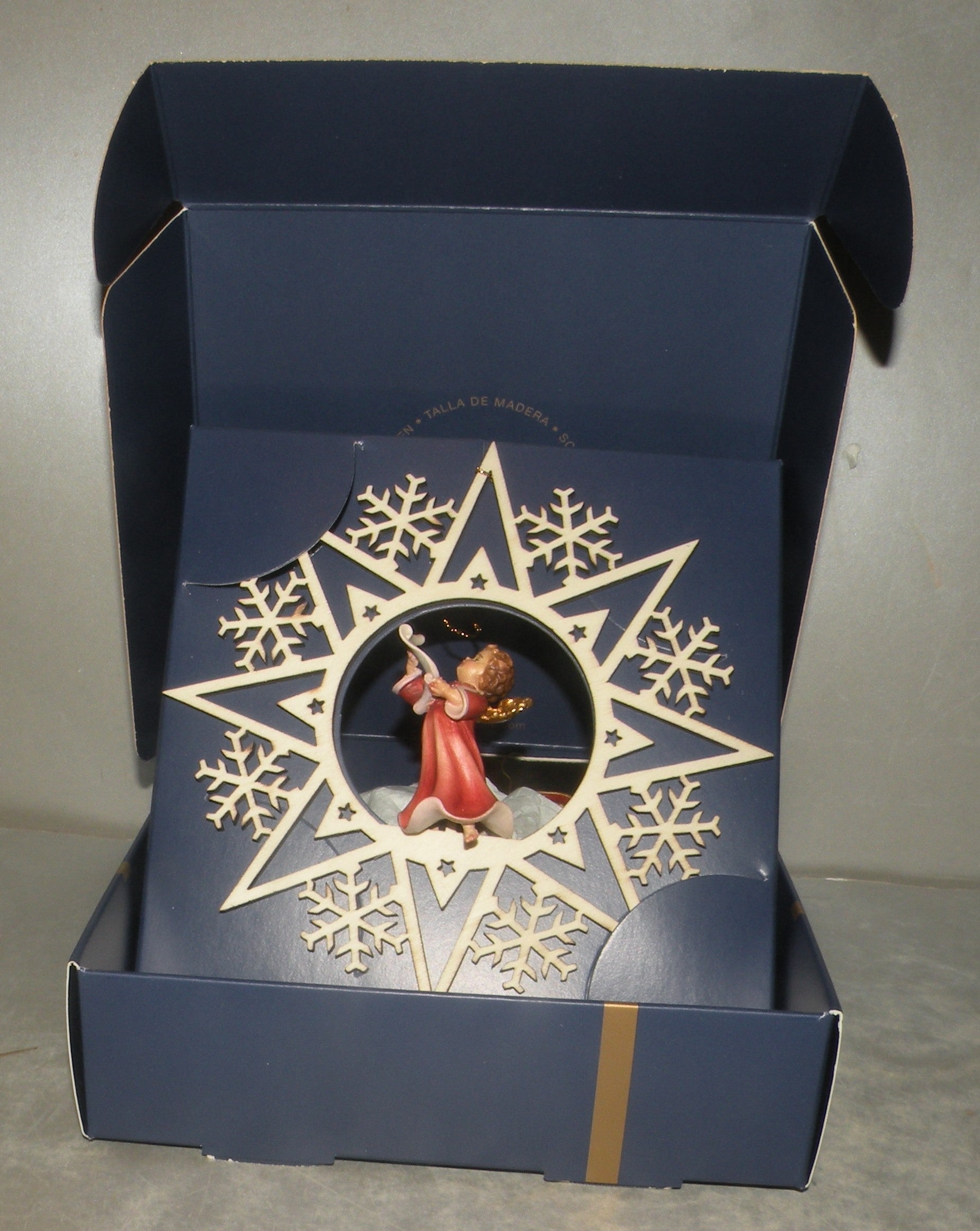 Angel singing on a Star - 08001-H