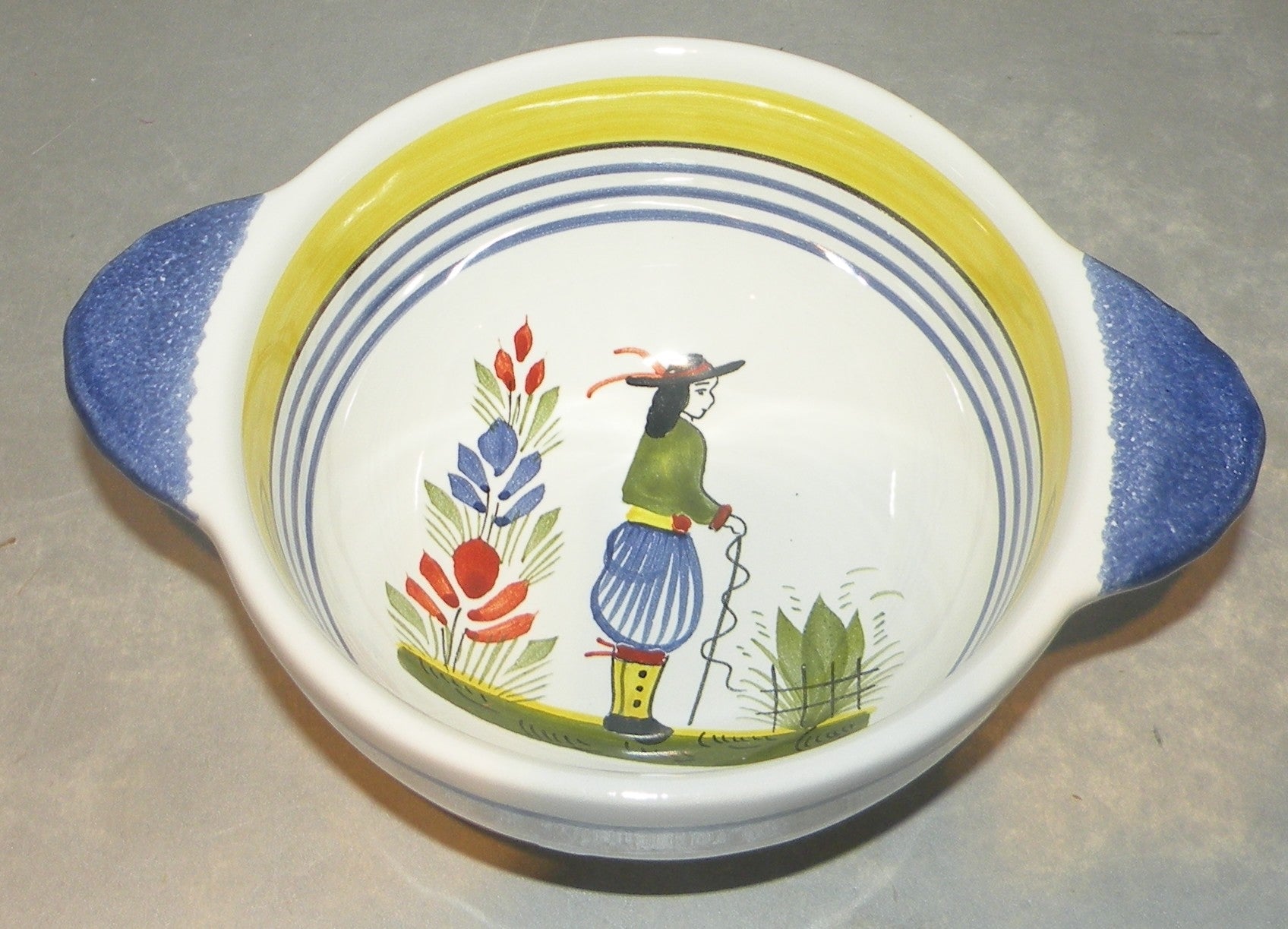 Breton lug bowl with a man, Henriot