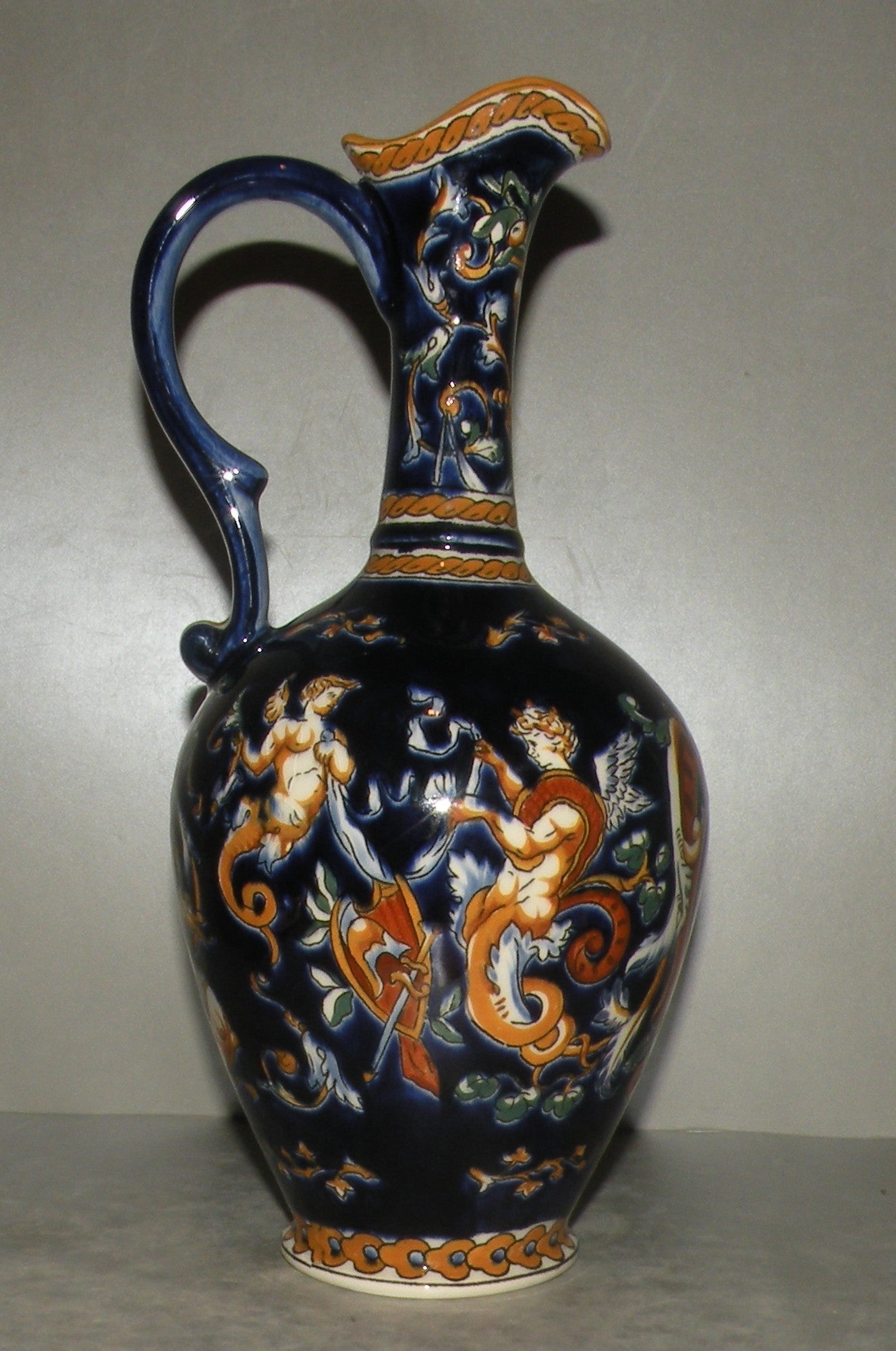 cruchon cristal Renaissance Italien Urbino à fond bleu