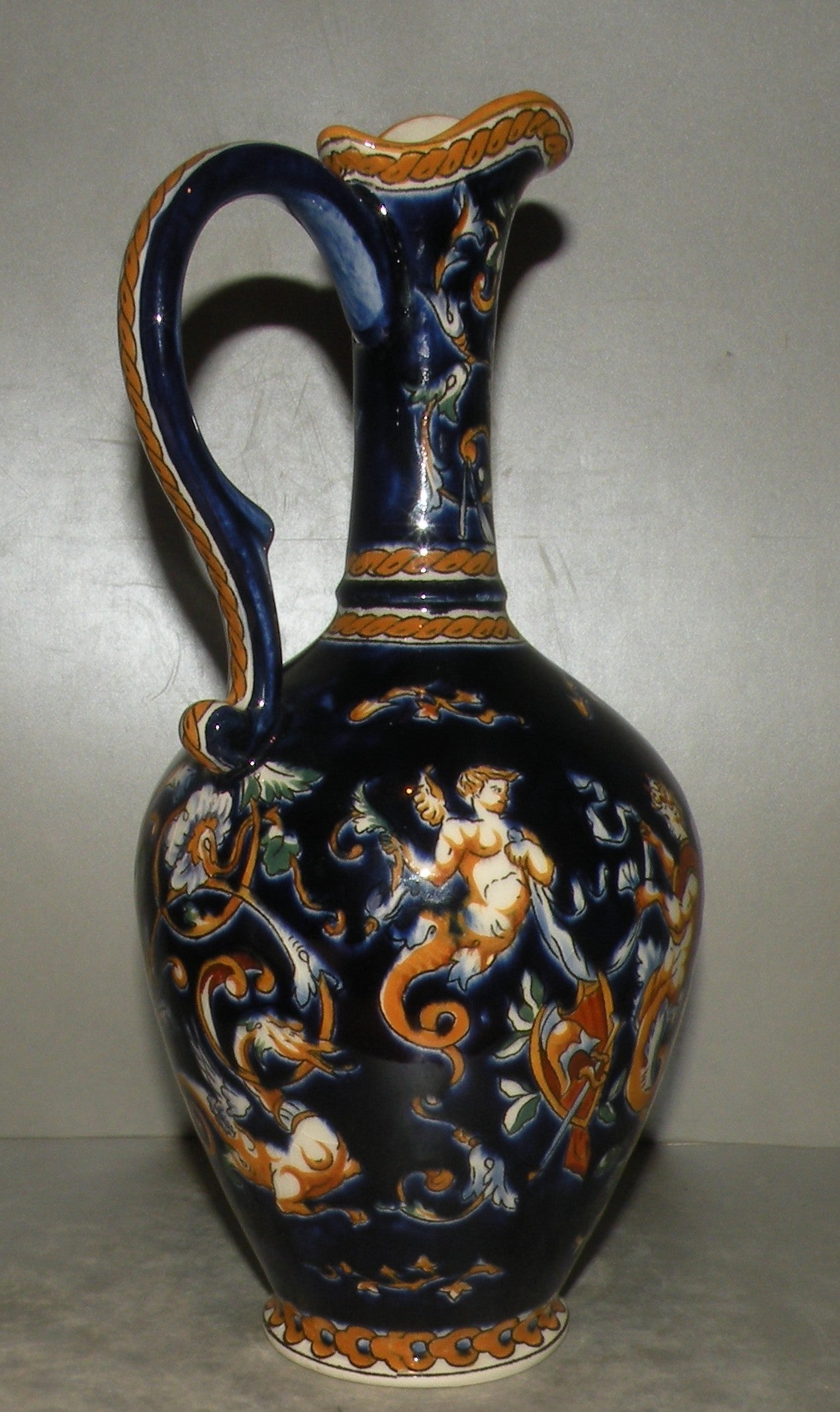 cruchon cristal Renaissance Italien Urbino à fond bleu