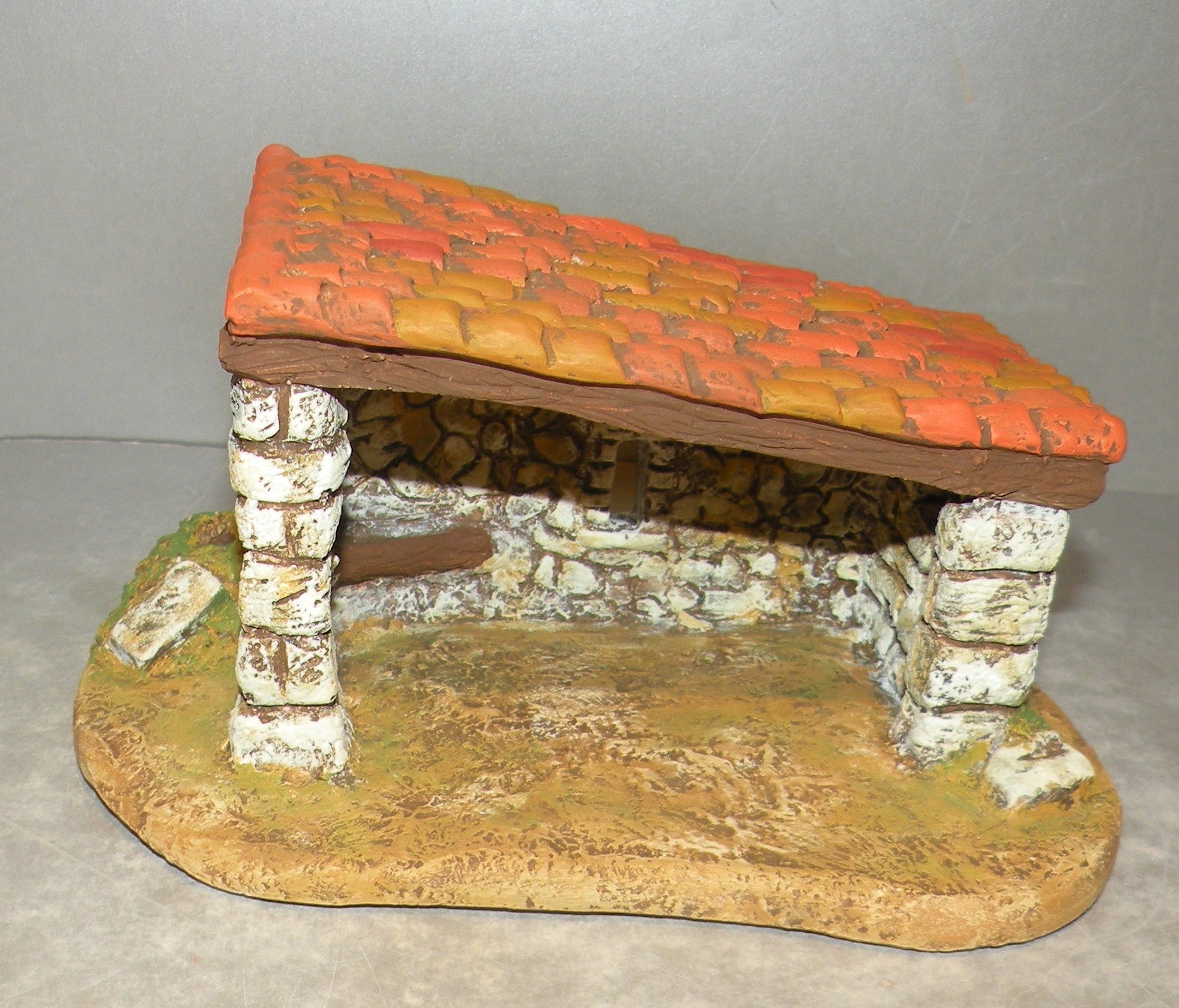Cowshed 1 slope roof on base, ( 701 B )  High Density Plaster  ,  Fouque 4 Cm