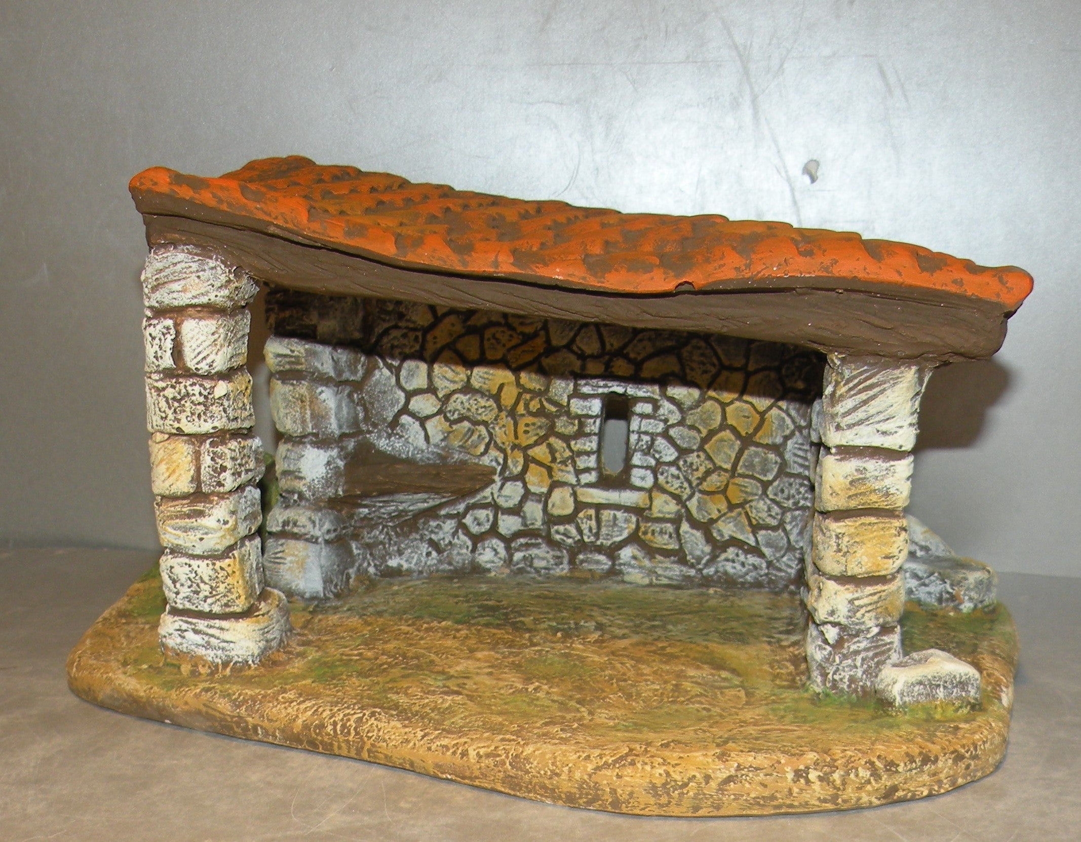 Cowshed 1 slope roof on base,  High Density Plaster  , ( 703 )  Fouque 6 Cm