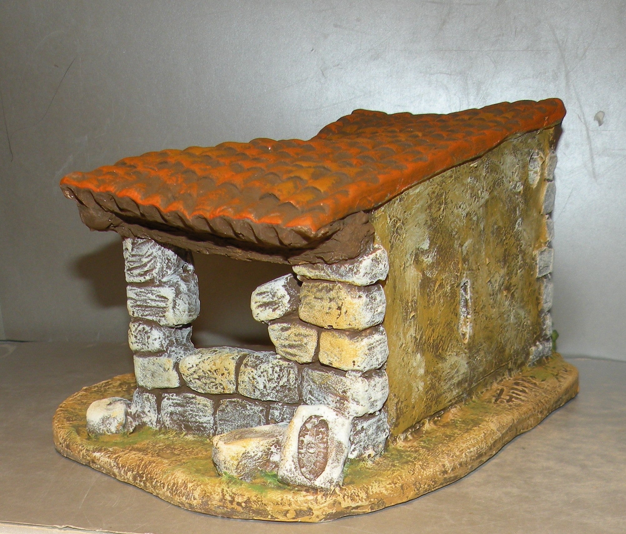 Cowshed 1 slope roof on base,  High Density Plaster  , ( 703 )  Fouque 6 Cm