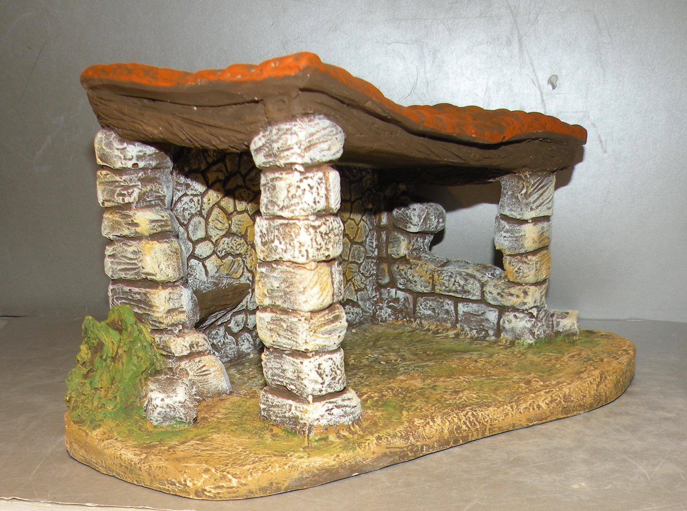 Cowshed 1 slope roof on base,  High Density Plaster  , ( 703 )  Fouque 6 Cm