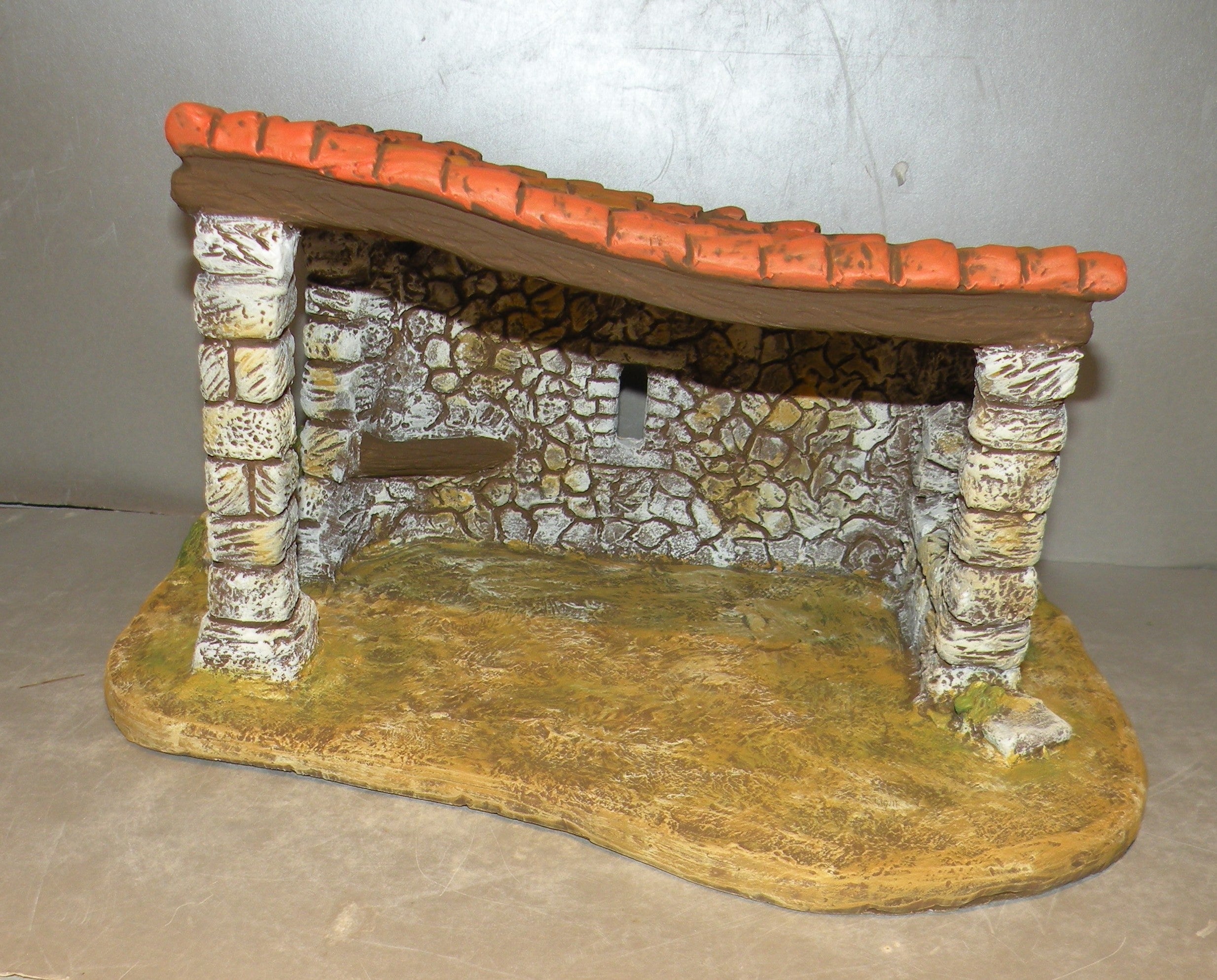 Cowshed 1 slope roof on base,  ( 703 ) High Density Plaster  ,  Fouque 9 Cm