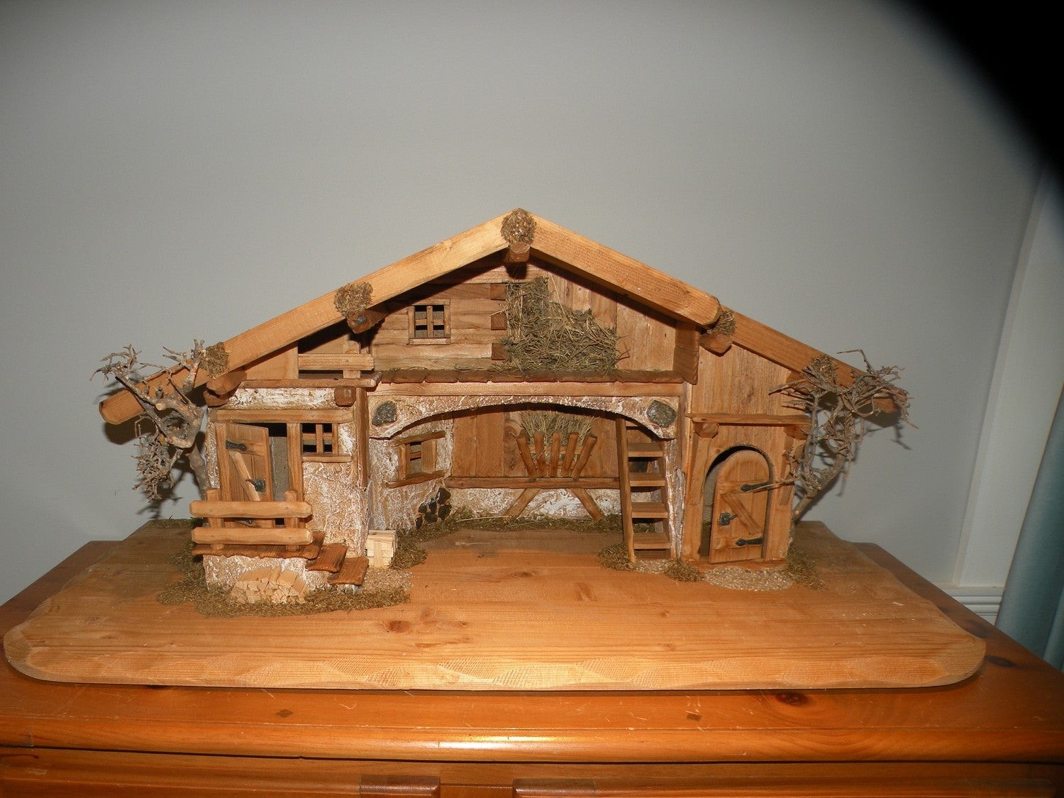 Stable number 1  ( 10708 )  ,   Folkloristic