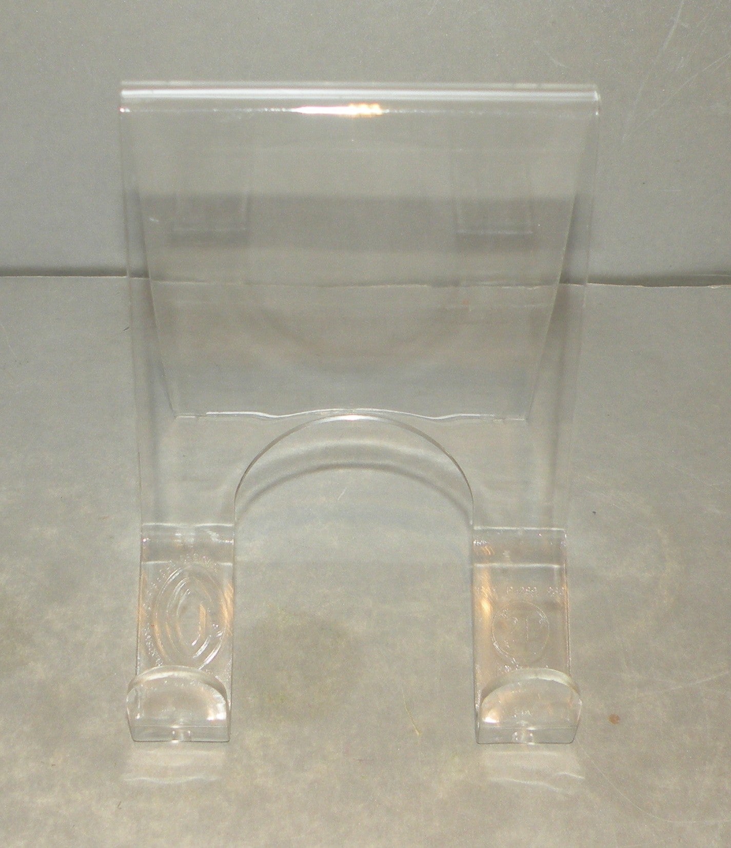 Plate Stand- Medium - 2P