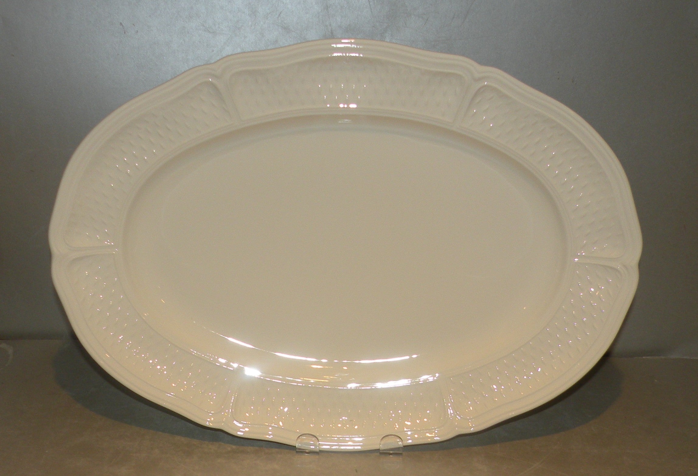 Oval Platter Nr 6, Pont Aux Choux White