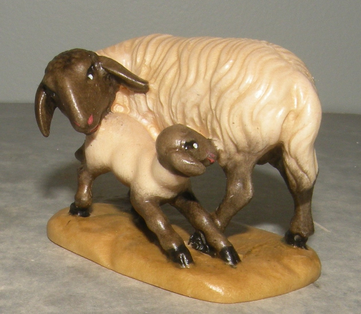 Sheep with lamb Black Head ( 21200 - A ) ,   Folkloristic