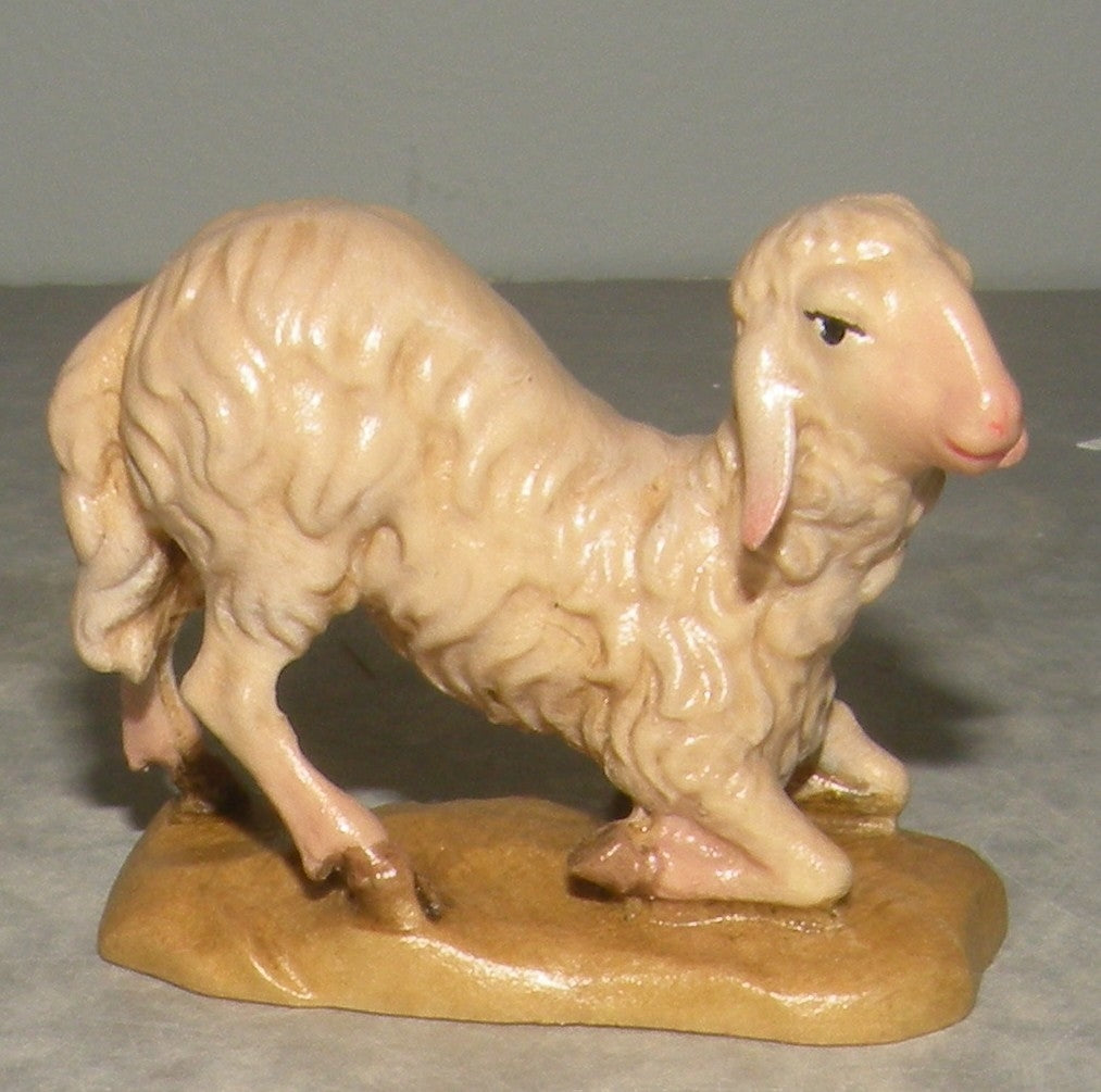 Sheep kneeling ( 21204 ) ,   Rustic