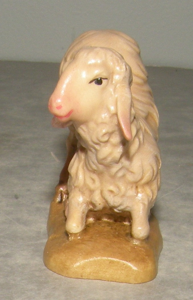 Sheep kneeling ( 21204 ) ,   Rustic