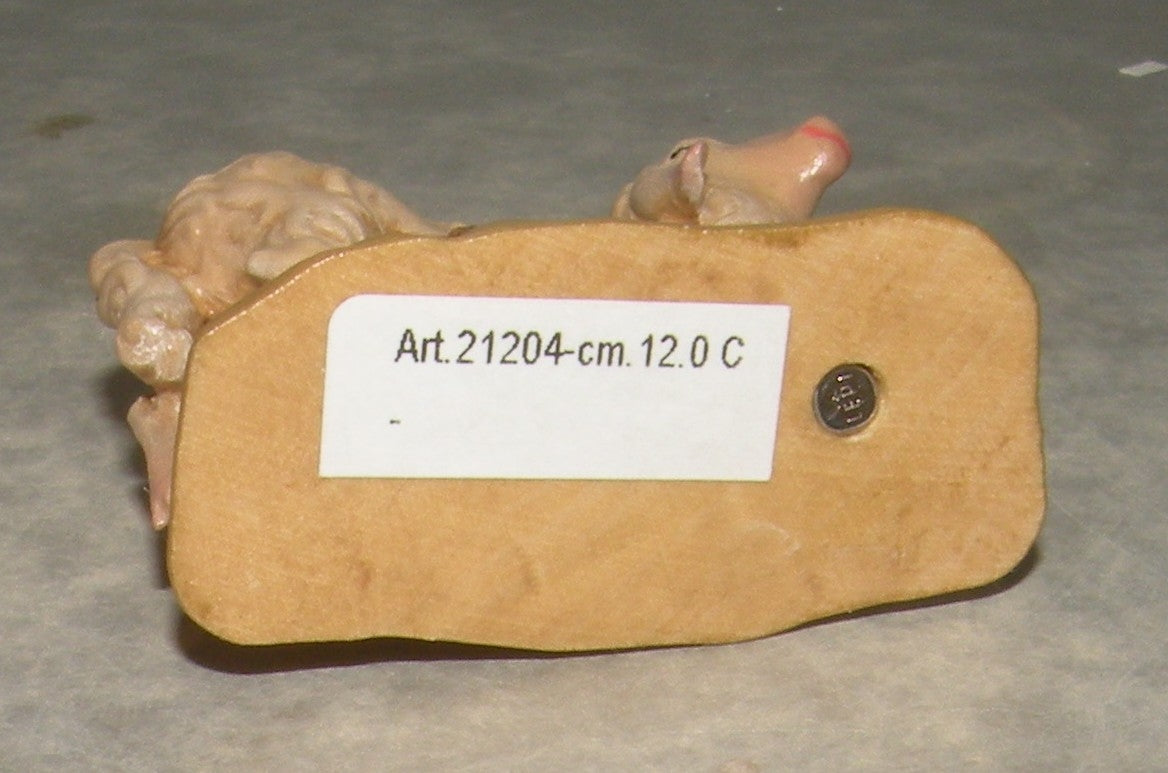 Sheep kneeling ( 21204 ) ,   Rustic