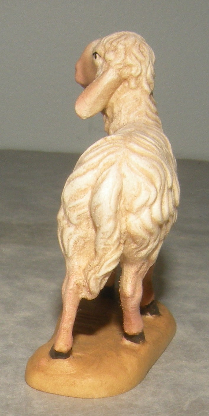 Sheep standing  ( 21205 ) ,   Folkloristic