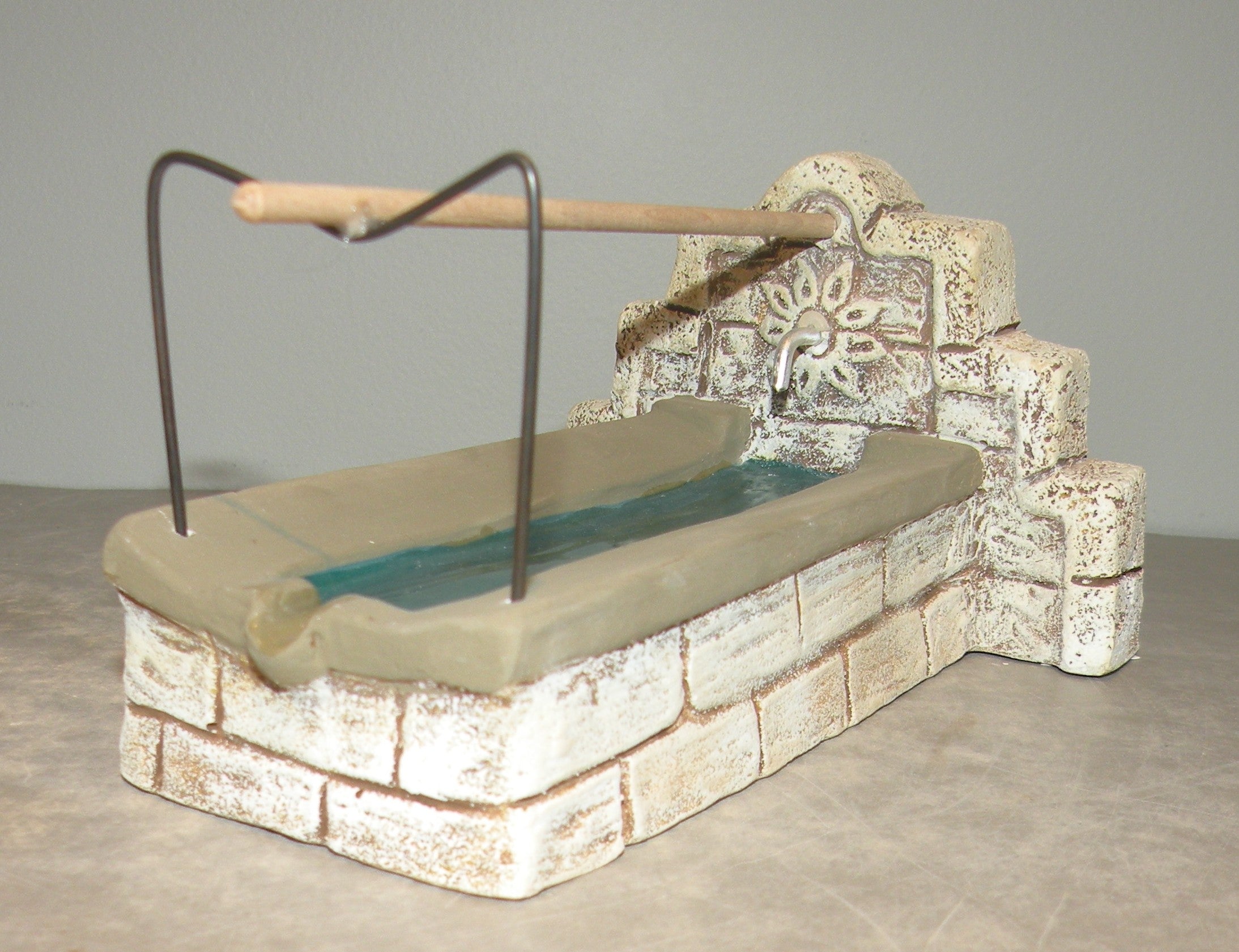 Wash-house , ( 986 )  High Density Plaster , Fouque , 9 cm