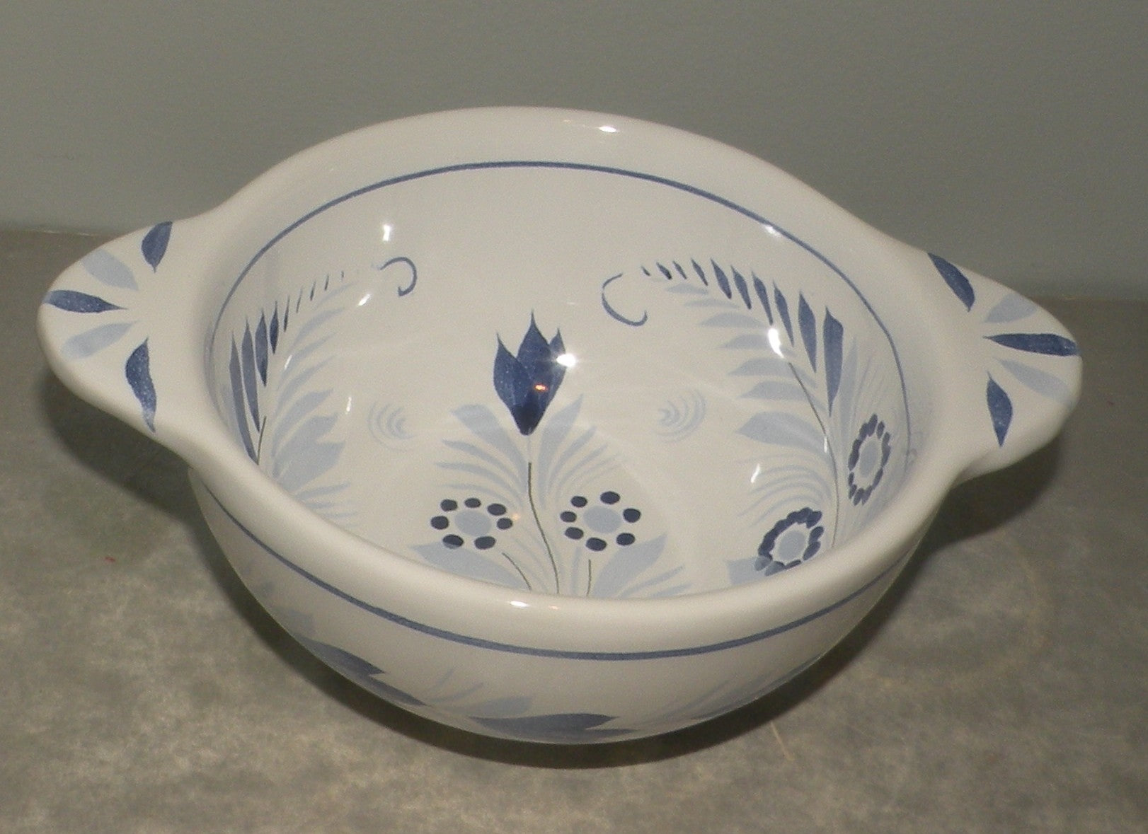 Breton lug bowl, Camaieu Bleu