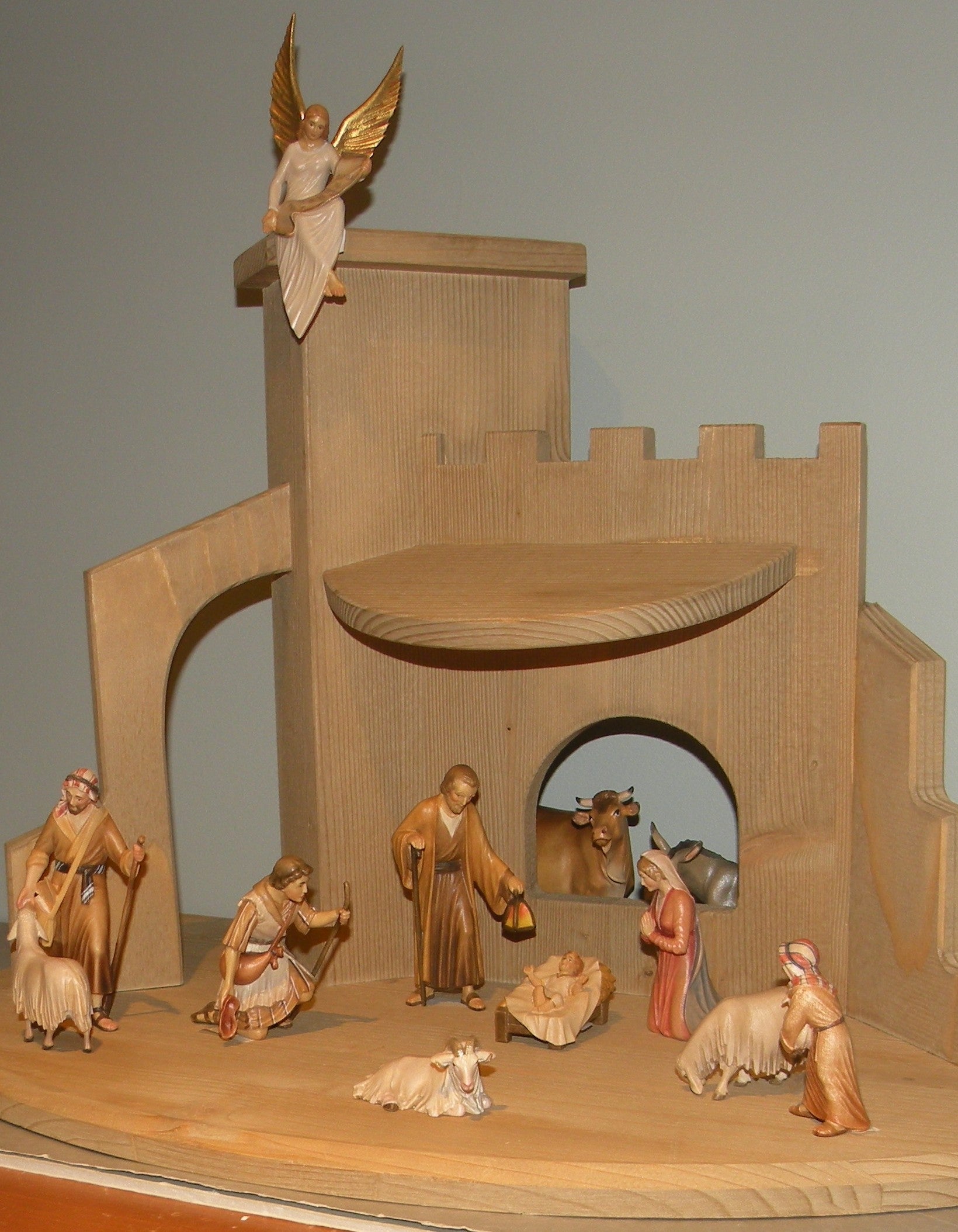 Complet set of 12 Pieces with the Stable - Venetian Nativity